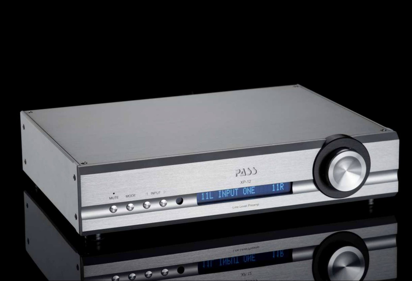 Pass Labs XP-12 ~ Tienda Lyric Audio Elite