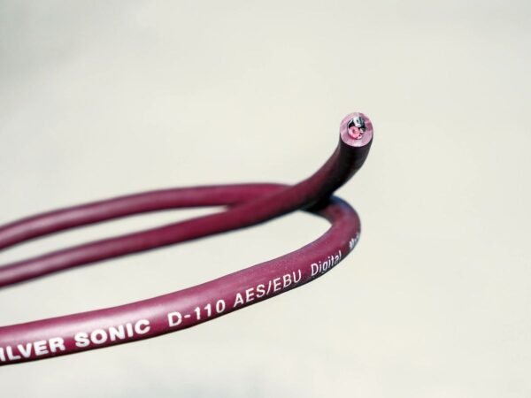 DH LABS D-110 AES/EBU BaL. Digital Cable - 1.0M