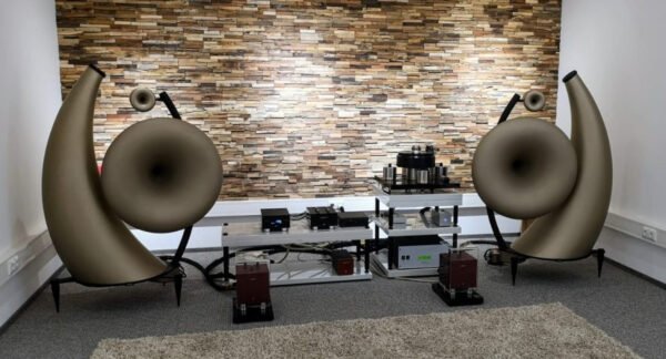 hORNS Uniwersum Reference - Imagen 5